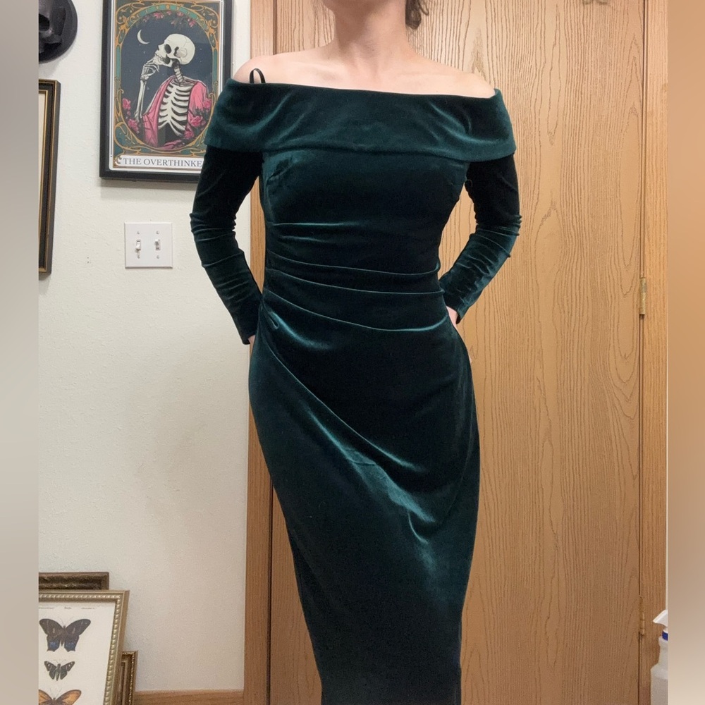 Alex Evenings velvet Green Gown